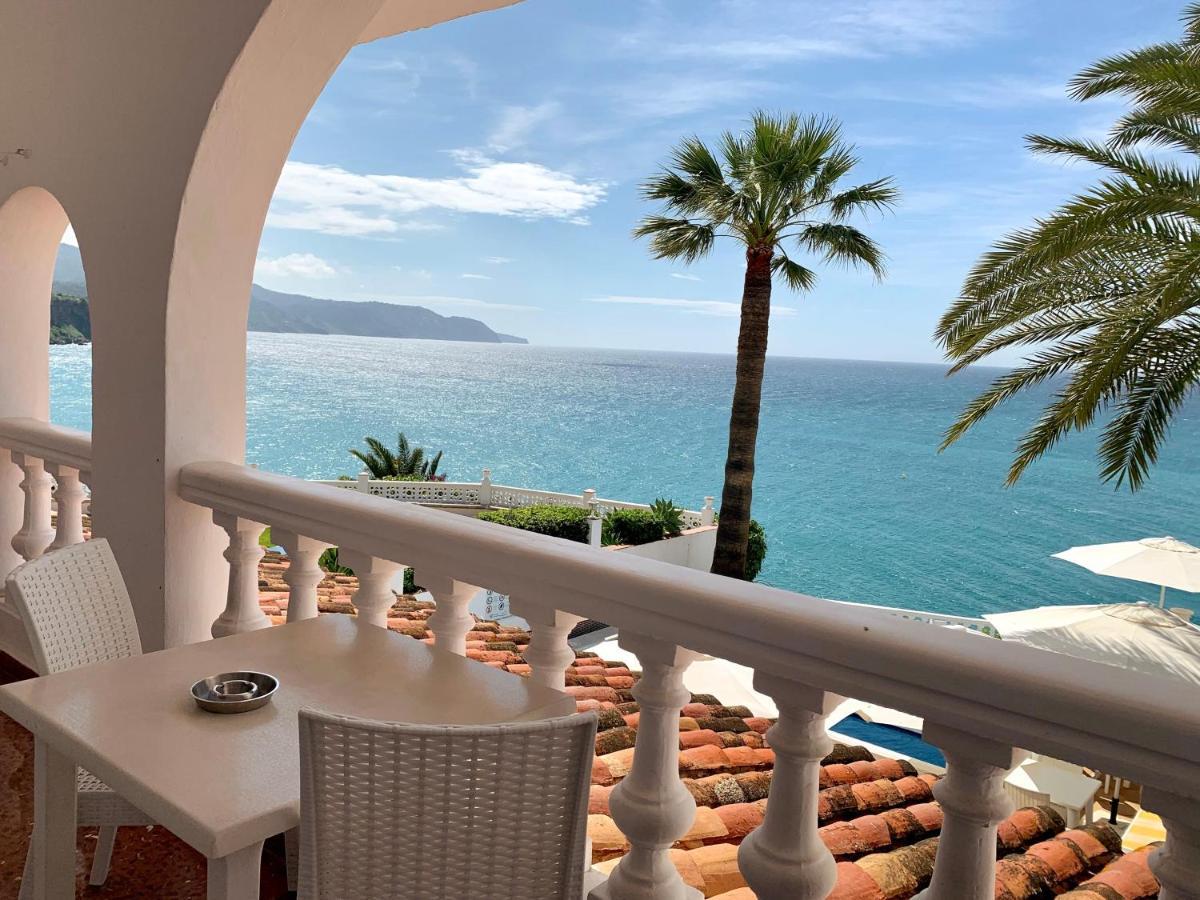 Hotel Paraiso Del Mar Нерха Экстерьер фото