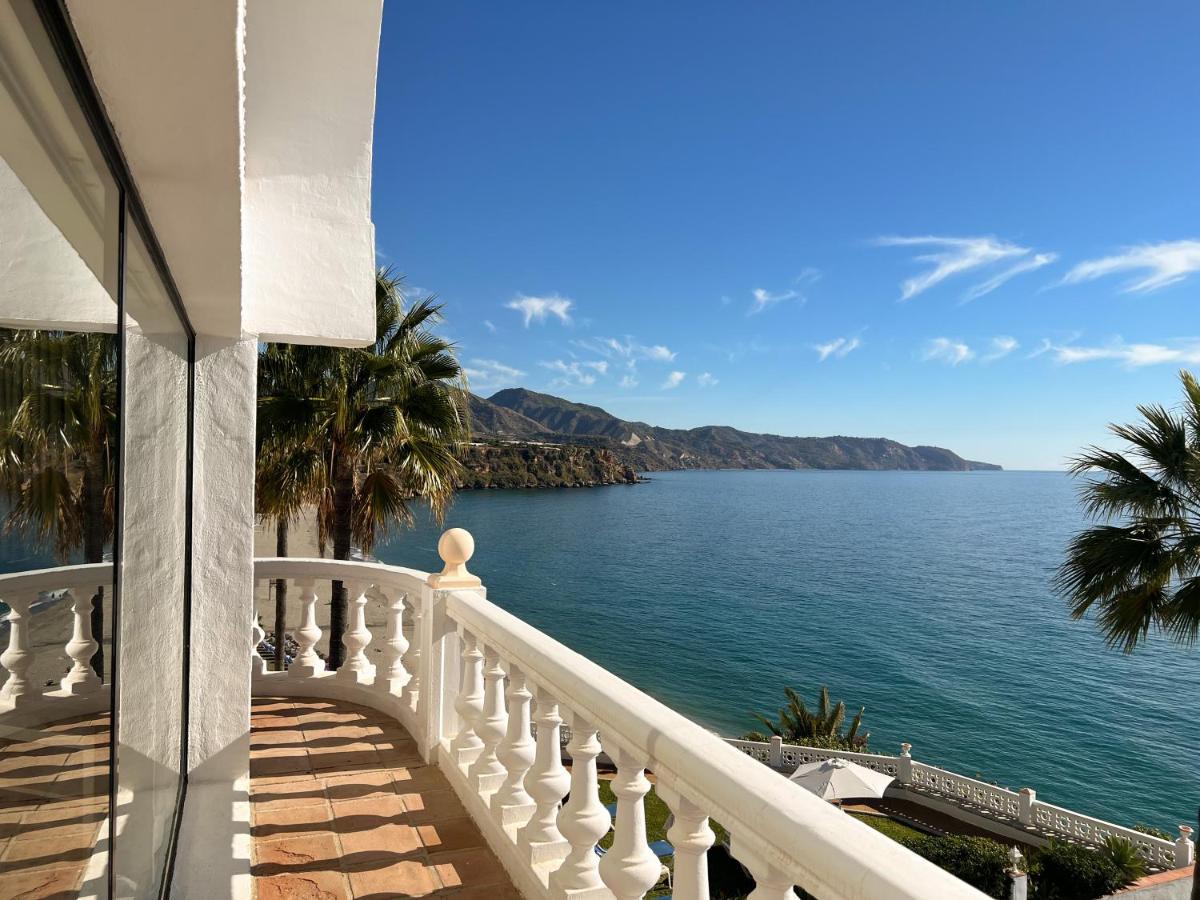 Hotel Paraiso Del Mar Нерха Экстерьер фото