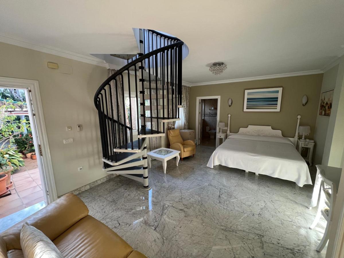 Hotel Paraiso Del Mar Нерха Экстерьер фото