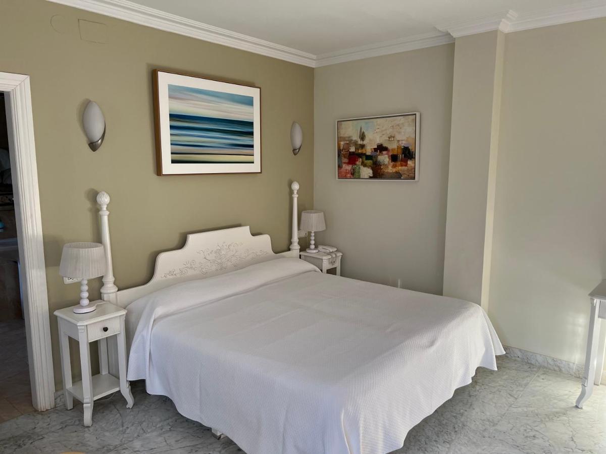 Hotel Paraiso Del Mar Нерха Экстерьер фото