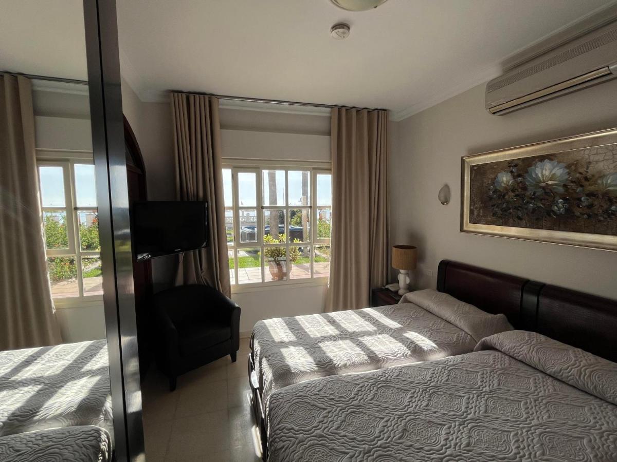 Hotel Paraiso Del Mar Нерха Экстерьер фото